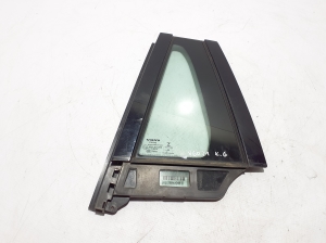   Rear door quarter glass  - 31442968 