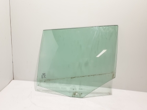  Rear side door glass  - 31468122 