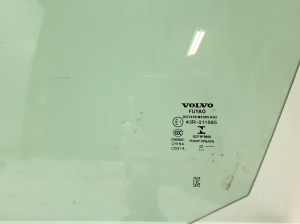 VOLVO V60 (2018–2026) Esiukse klaas 31468109 - 2