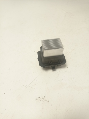 Citroen C3 (2016–2026) Cabin shoulder motor resistance 9286870 - 3