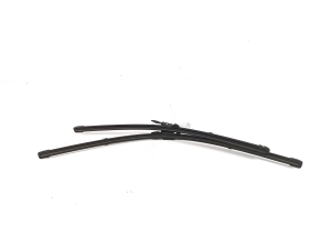 Mercedes Benz CLA-Class W117 (2013–2019) Klaasipuhasti harjad A1768200645 - 2