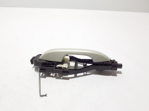 VOLVO V60 (2018–2026) Front door external opening handle and its details - 4