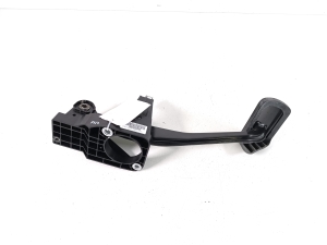 Mercedes Benz CLA-Class W117 (2013–2019) Piduripedaal A2462900501 - 2