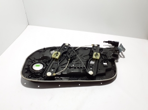VOLVO V60 (2018–2026) Front door window regulator 31462704 - 2