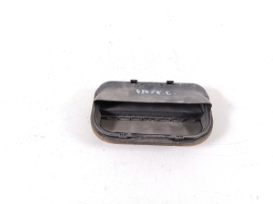 Mercedes Benz CLA-Class W117 (2013–2019) Tagumise poritiiva ventilatsioonivõre A1698300342 - 2