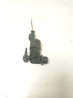 Citroen C3 (2016–2026) Front windshield washer pump 9641553880 - 2