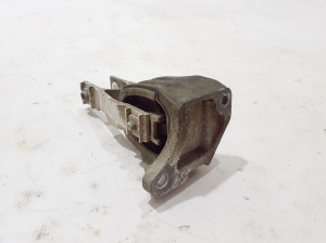 VOLVO V60 (2018–2026) Engine mount 31480553 - 2