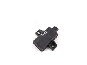 Mercedes Benz CLA-Class W117 (2013–2019) Tire pressure control module A0009008402 - 2