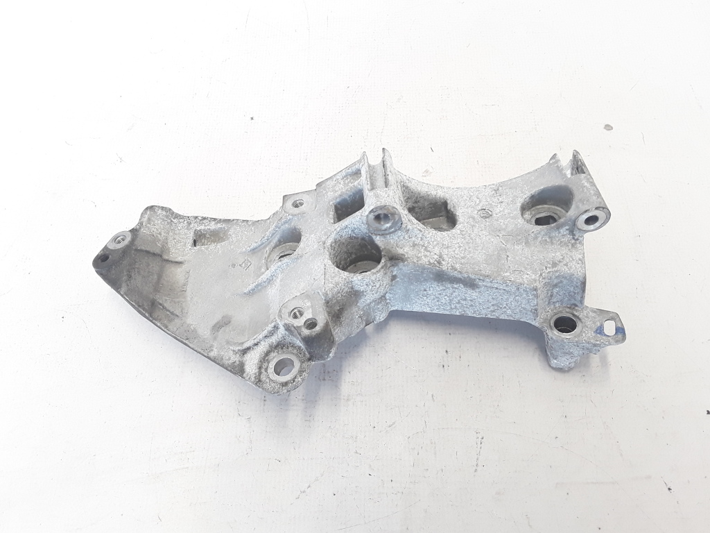 RENAULT Megane 3 generation (2008-2020) Кронштейн генератора 8200669494 21081682