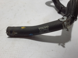 VOLVO V60 (2018–2026) Turbo jahutustoru 32138846 - 3