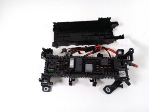 Mercedes Benz CLA-Class W117 (2013–2019) Kaitsmekarp salongis A2465400240 - 2
