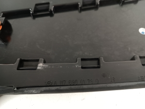 Mercedes Benz CLA-Class W117 (2013–2019) Keskmise piilari välimine ilupaneel A1176900179 - 2