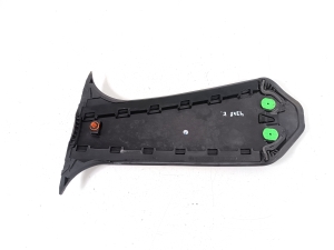 Mercedes Benz CLA-Class W117 (2013–2019) Keskmise piilari välimine ilupaneel A1176900179 - 4
