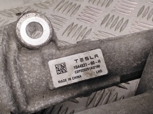 Tesla Model Y Y (2020–2026) Roolilatt ja selle osad 104483190H - 5