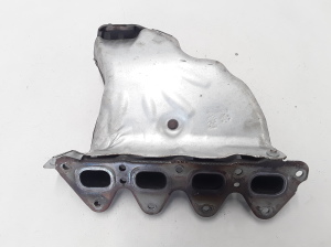  Exhaust manifold 