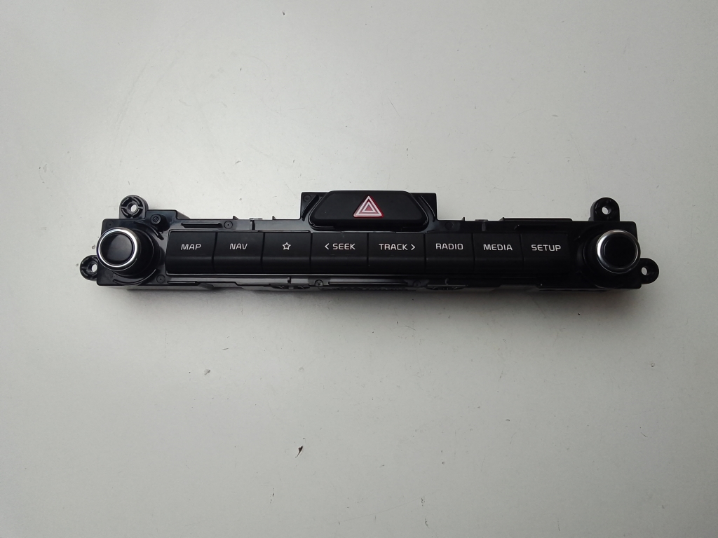 Kia Sportage (2016–2021) Multimedia control module D996568020
