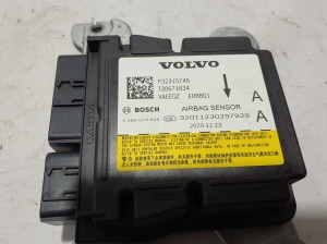 VOLVO V60 (2018–2026) Airbag module 32315746 - 3