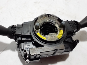VOLVO V60 (2018–2026) Switch and its parts - 2
