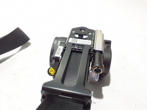 VOLVO V60 (2018–2026) Front seat belt 32149112 - 2