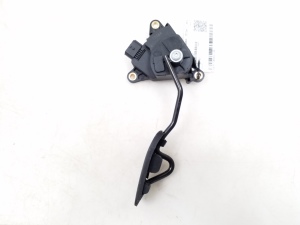 NISSAN Note E11 (2005–2014) Accelerator pedal 18002AX605 - 2
