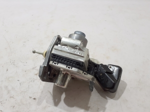 VOLVO V60 (2018–2026) ABS unit 32333264 - 3