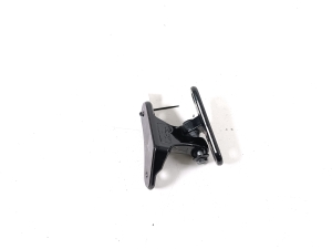 Mercedes Benz CLA-Class W117 (2013–2019) Esiukse ülemine hing A2467201237 - 2