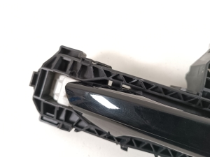 Mercedes Benz CLA-Class W117 (2013–2019) Front door external opening handle and its details - 2