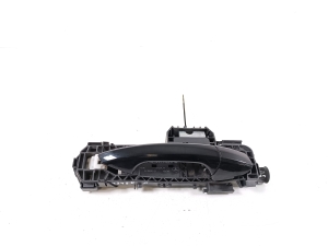 Mercedes Benz CLA-Class W117 (2013–2019) Front door external opening handle and its details - 3
