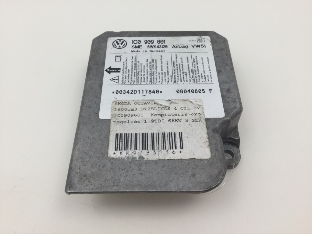 Used Skoda Octavia Airbag module 1C0909601