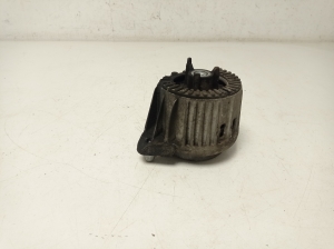 Mercedes Benz C-Class 204 (2007–2014) Mootoripadi A2122404117 - 3