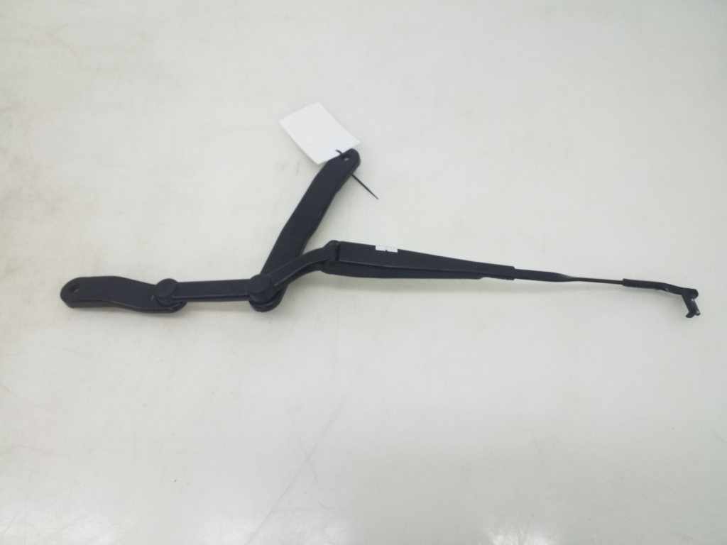 MERCEDES-BENZ C-Class W204/S204/C204 (2004-2015) Front Wiper Arms A2048201544 20982267