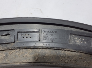 VOLVO V60 (2018–2026) Tagumise poritiiva liist 31463765 - 2