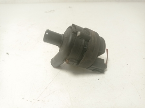 Mercedes Benz C-Class 204 (2007–2014) Auxiliary water pump A2118350364 - 2
