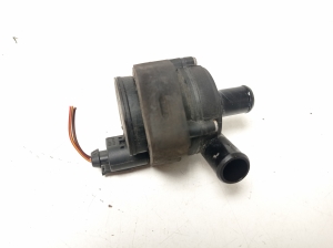 Mercedes Benz C-Class 204 (2007–2014) Auxiliary water pump A2118350364 - 4