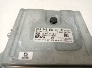 Mercedes Benz C-Class 204 (2007–2014) Motorsteuergerät A6421500326 - 3