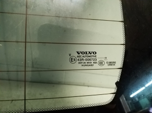 VOLVO V60 (2018–2026) Tagaluuk ja selle osad - 4