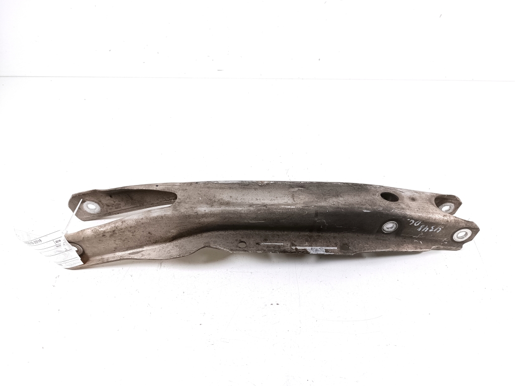 Mercedes Benz CLA-Class W117 (2013–2019) Tagasilla varras A2463520202 Mercedes Benz CLA-Class W117 (2013–2019) Tagasilla varras A2463520202