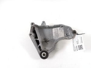 Mercedes Benz CLA-Class W117 (2013–2019) Engine bracket A2702230002 - 2
