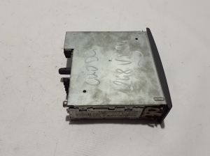 RENAULT Clio II (1998–2005) Radio (head unit) 8200057681 - 2