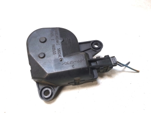 Chrysler Grand Voyager IV (2001–2007) Salongi soojenduse klapi mootor 04885465AAC - 3