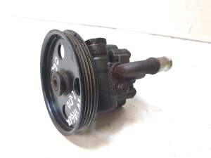 Chrysler Grand Voyager IV (2001–2007) Power steering pump - 2