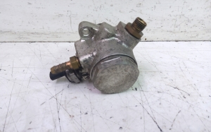 Volkswagen Golf VII (2012–2026) Fuel pump 04E127026J - 3