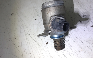 Volkswagen Passat B7 (2010–2014) Kütusepump 03C127026M - 3