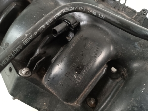 Mercedes Benz CLA-Class W117 (2013–2019) Sisselaskekollektor A2700900737 - 2