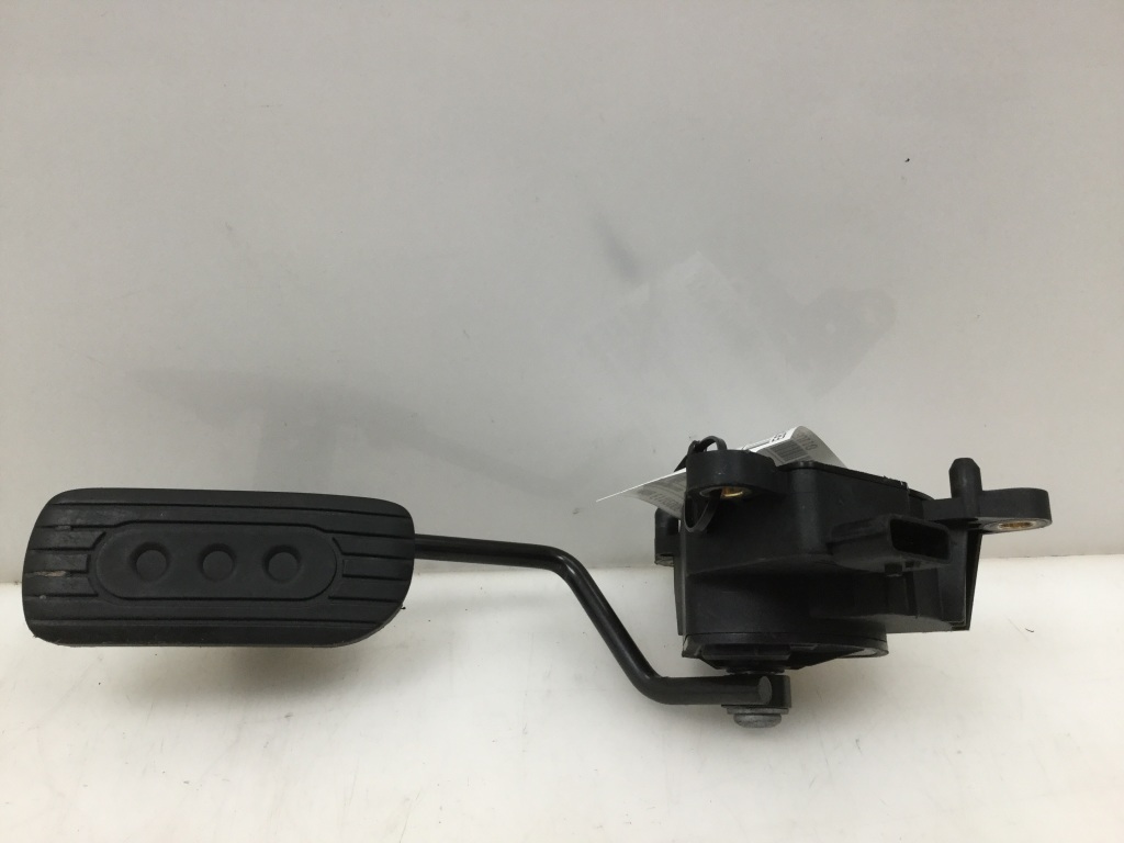 NISSAN Note 1 generation (2005-2014) Throttle Pedal 18002AX700 21239682