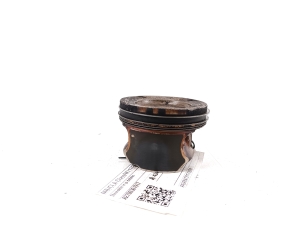 Mercedes Benz CLA-Class W117 (2013–2019) Kolb ja selle osad A2700301917 - 2