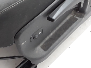 RENAULT Megane III (2008–2016) Front seat and its parts - 3