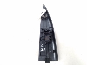 NISSAN Note E11 (2005–2014) Fensterheberschalter vorne 809609U10C - 2