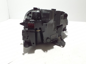 VOLVO XC60 (2017–2026) Esituli 32337391 - 2