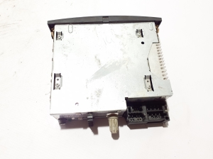 RENAULT Clio III (2005–2012) Radio / CD-Player / DVD-Player / Navigation 8200401291 - 3